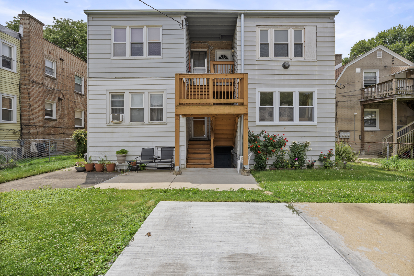 Homes for sale in Chicago, IL | 2830 W Summerdale Ave #2, Chicago, IL 60625 | MLS# 12684963