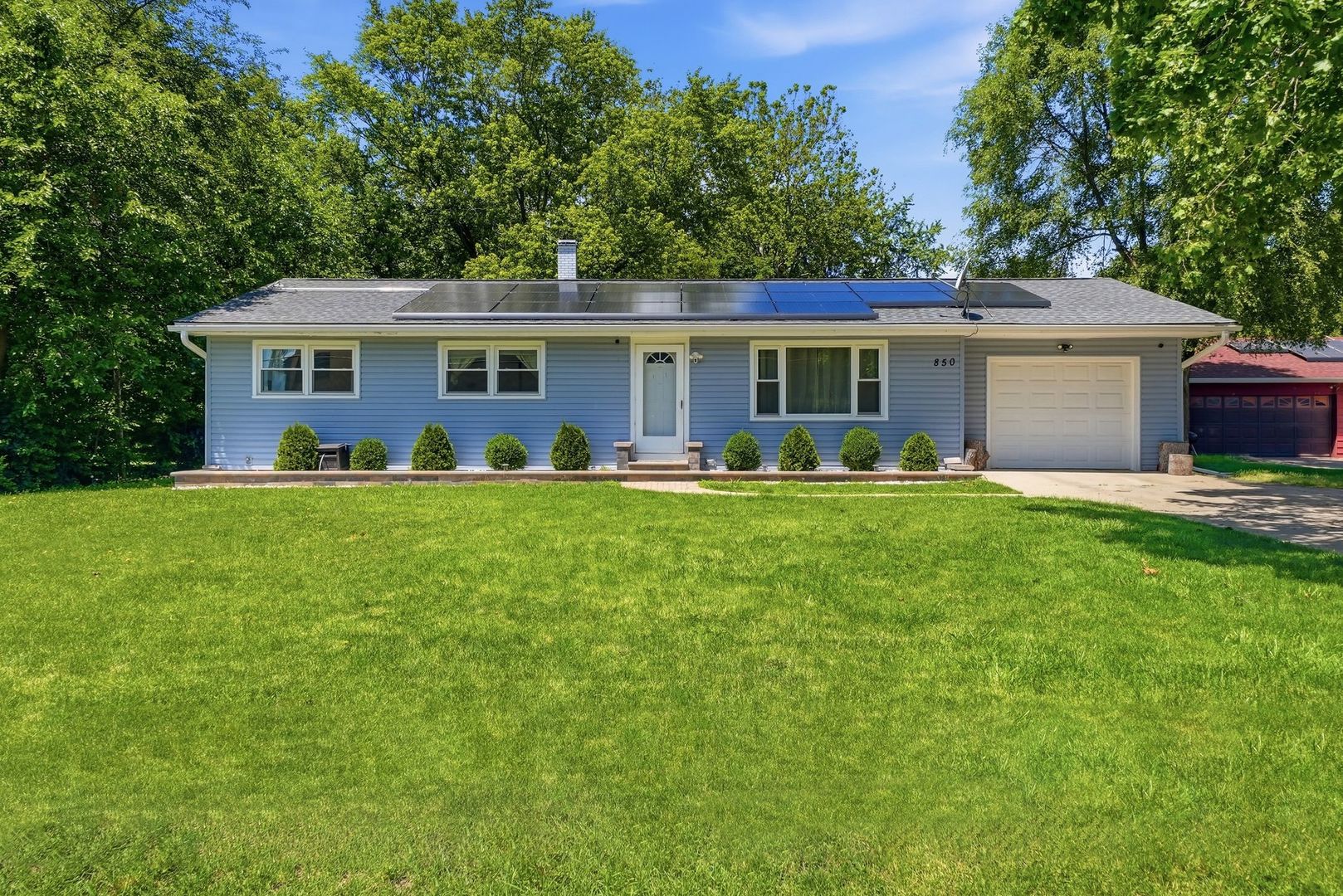 Homes for sale in Aurora, IL | 850 Austin Ave, Aurora, IL 60505 | MLS# 12685498