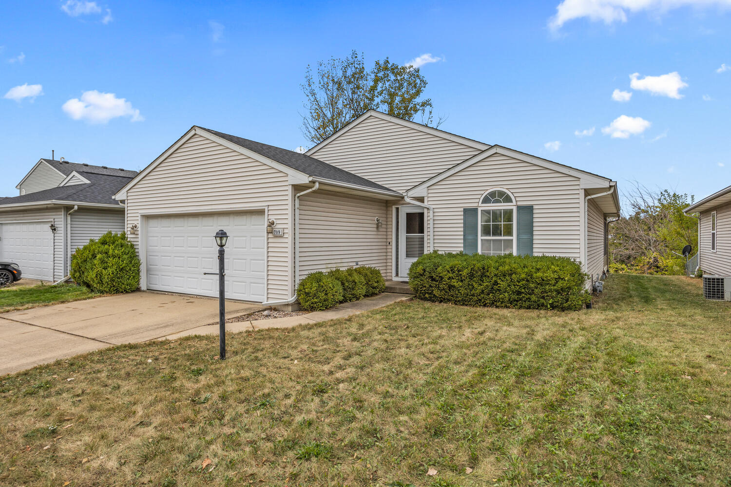 1st image of 709 Erin Dr, Champaign, IL 61822 | MLS# 12685519