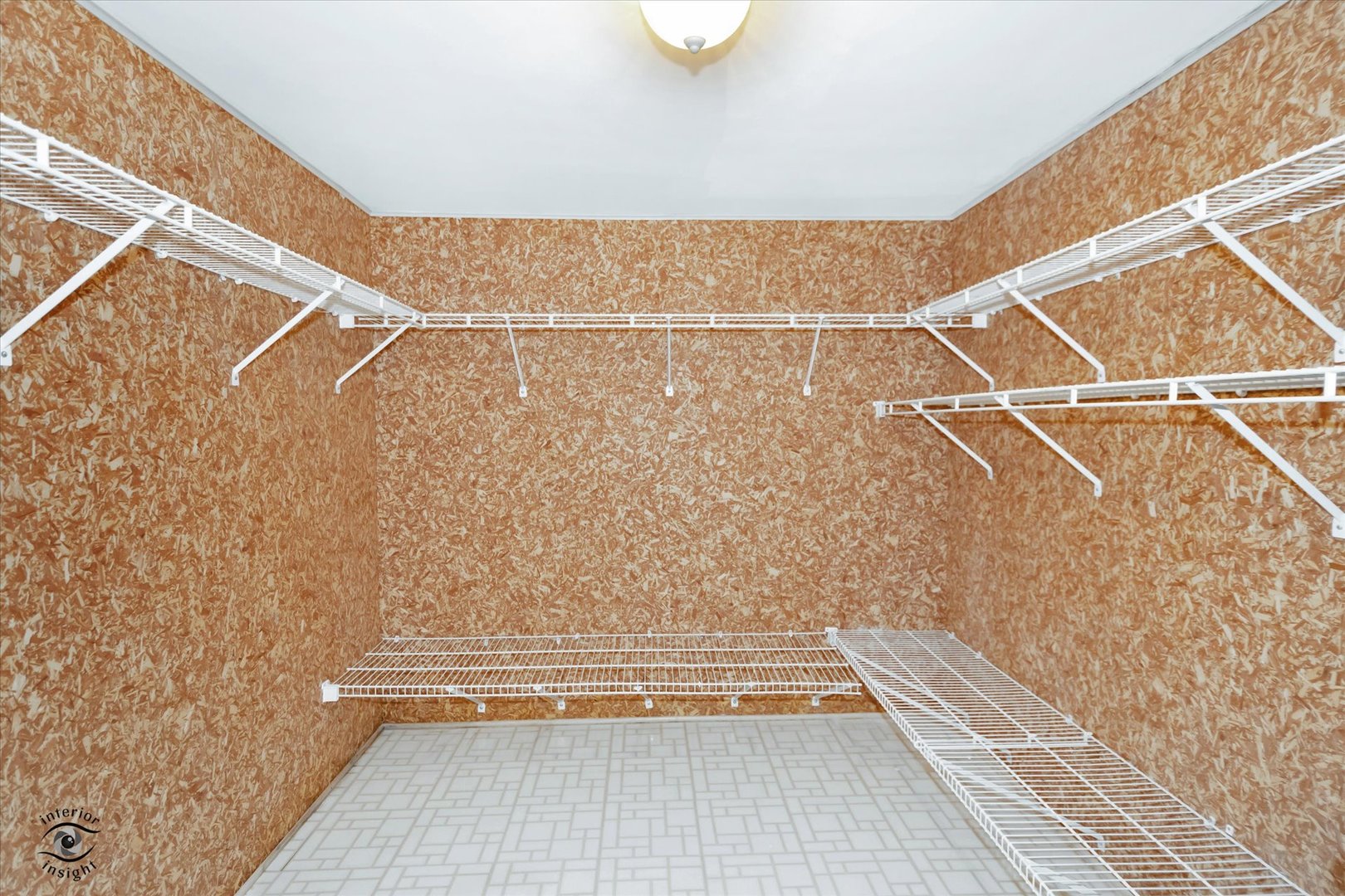 image of 572 Bradbury Ln, Geneva, IL 60134