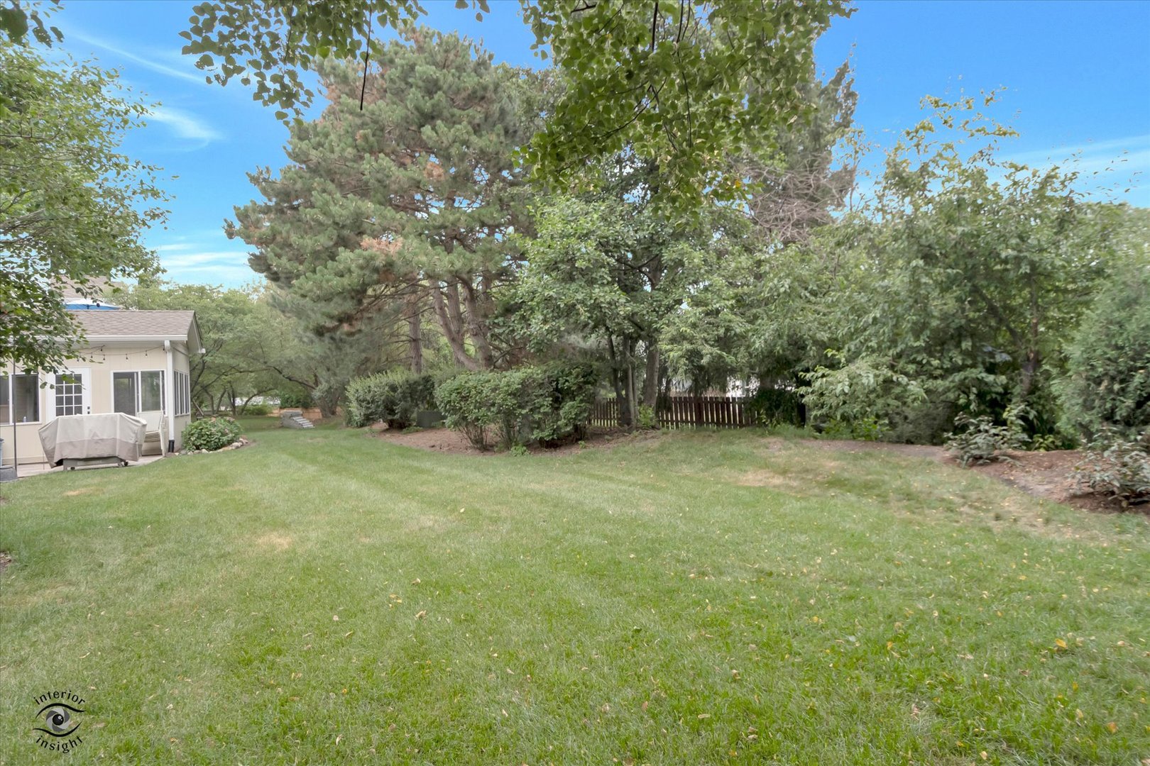 image of 572 Bradbury Ln, Geneva, IL 60134