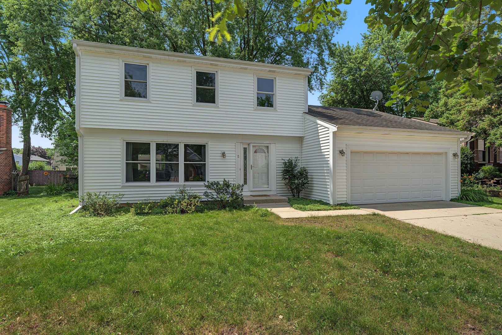 Homes for sale in Vernon Hills, IL | 5 Keswick Ln, Vernon Hills, IL 60061 | MLS# 12685973