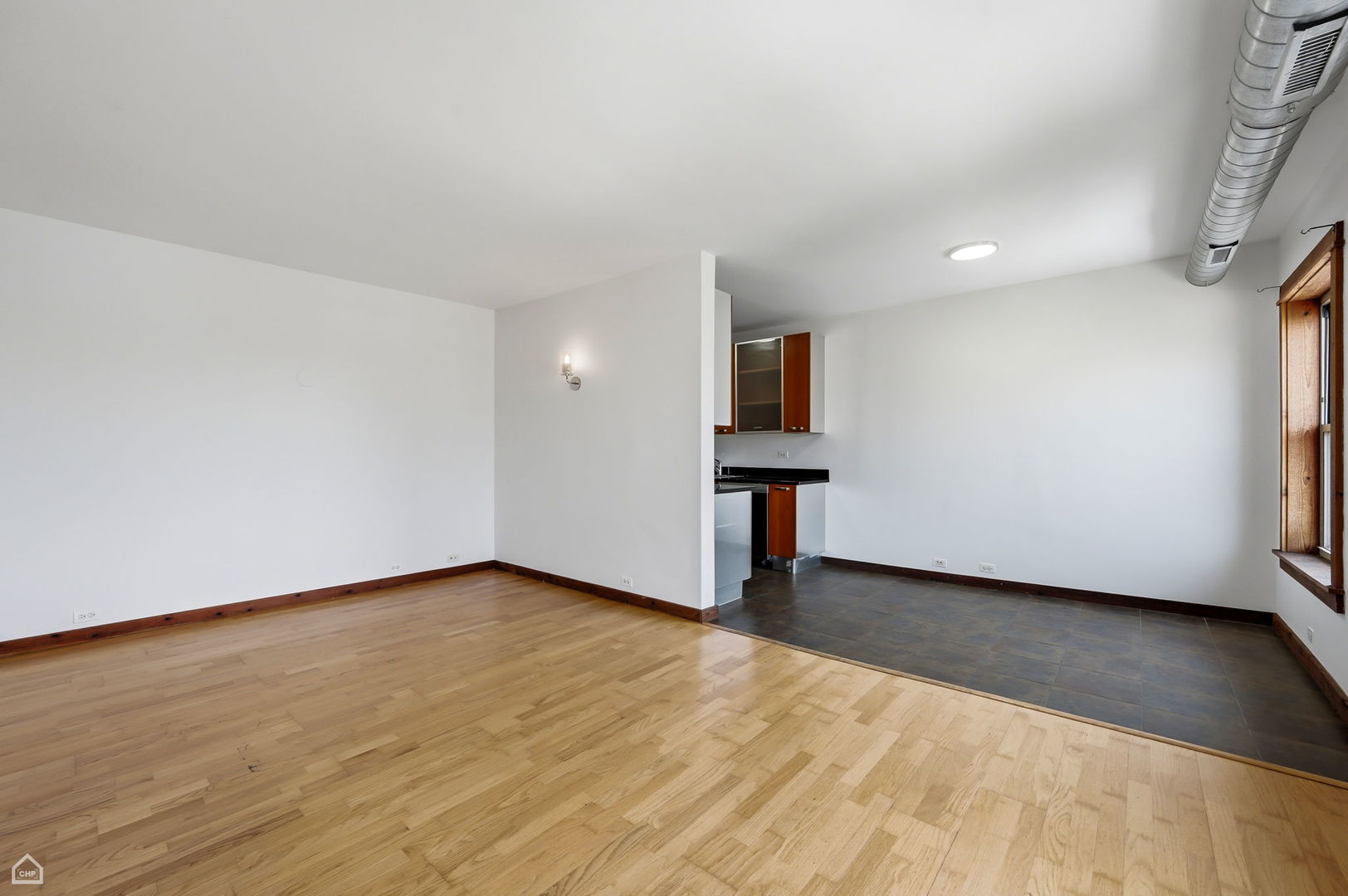 4th image of 5400 S Harper Ave, Chicago, IL 60615