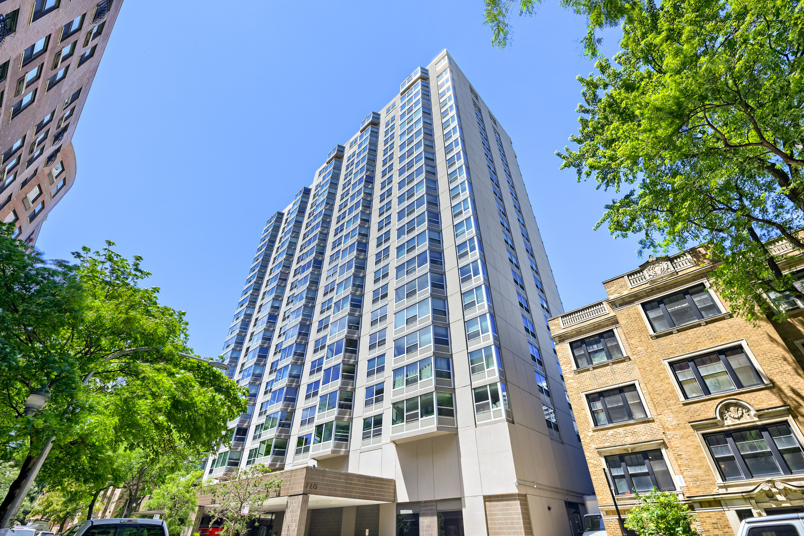 1st image of 720 W Gordon Ter #3R, Chicago, IL 60613 | MLS# 12686339