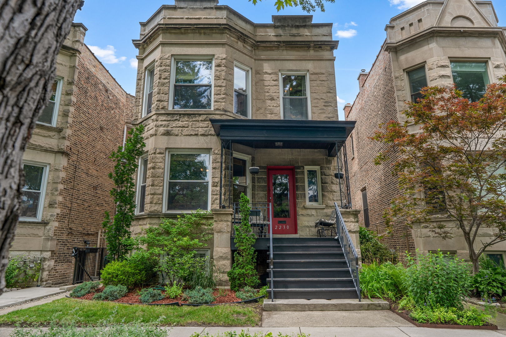 Homes for sale in Chicago, IL | 2230 W Leland Ave, Chicago, IL 60625 | MLS# 12686346