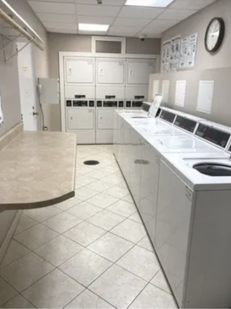 2nd image of 9009 Golf Rd, Des Plaines, IL 60016