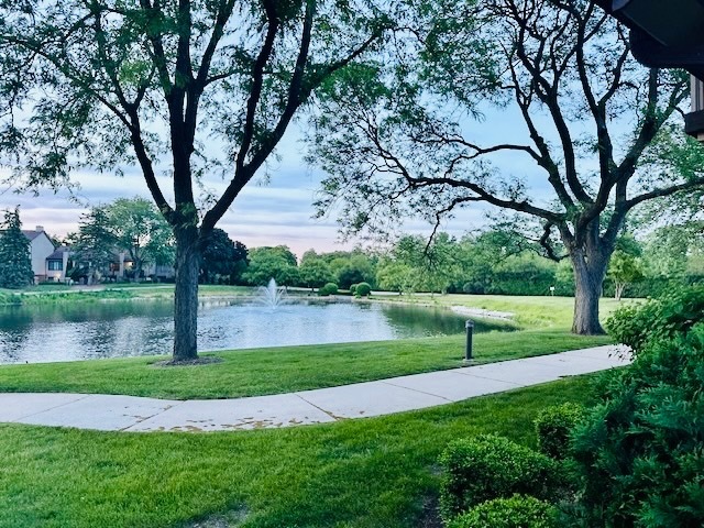 3rd image of 12 Kent Ct, Willowbrook, IL 60527 | MLS# 12686679