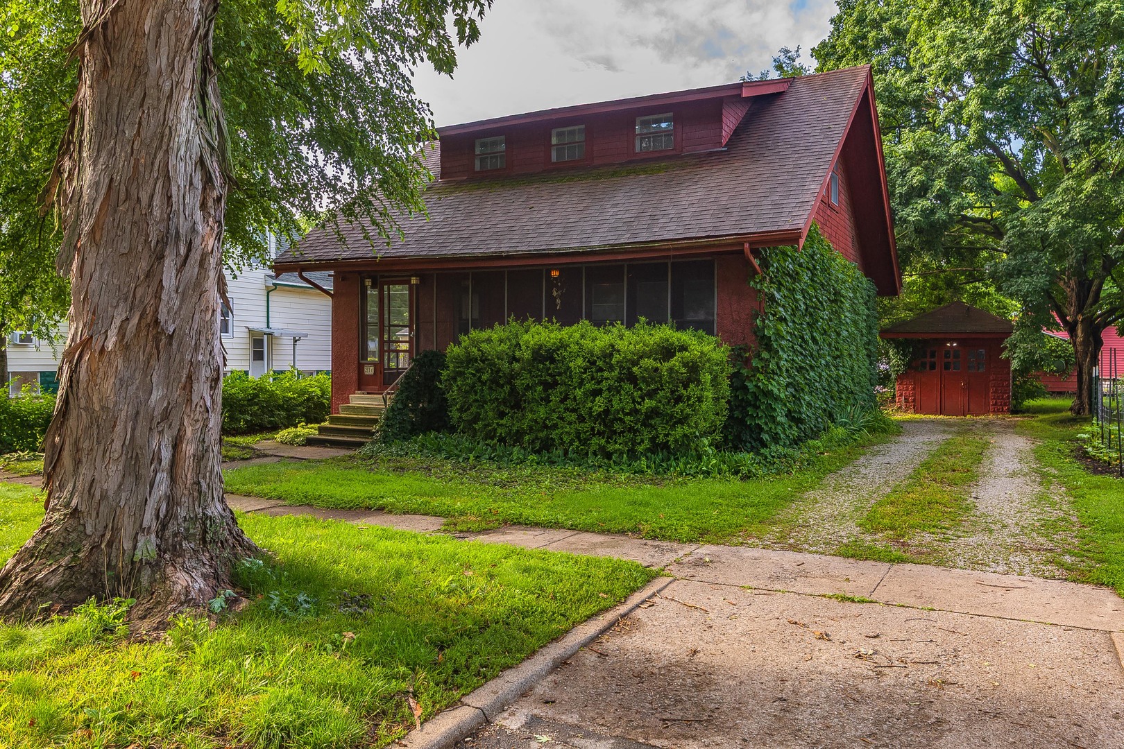 Homes for sale in Pontiac, IL | 216 E Elmwood St, Pontiac, IL 61764 | MLS# 12686999