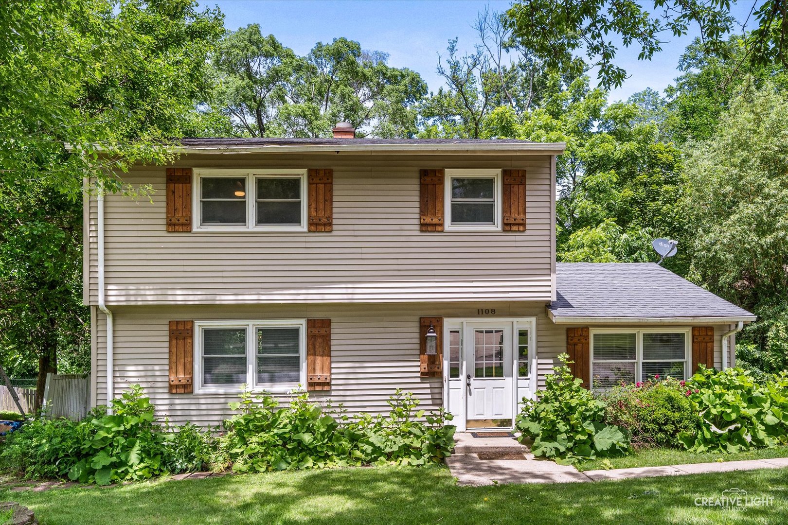 Homes for sale in St. Charles, IL | 1108 Edwards Ave, St. Charles, IL 60174 | MLS# 12687144