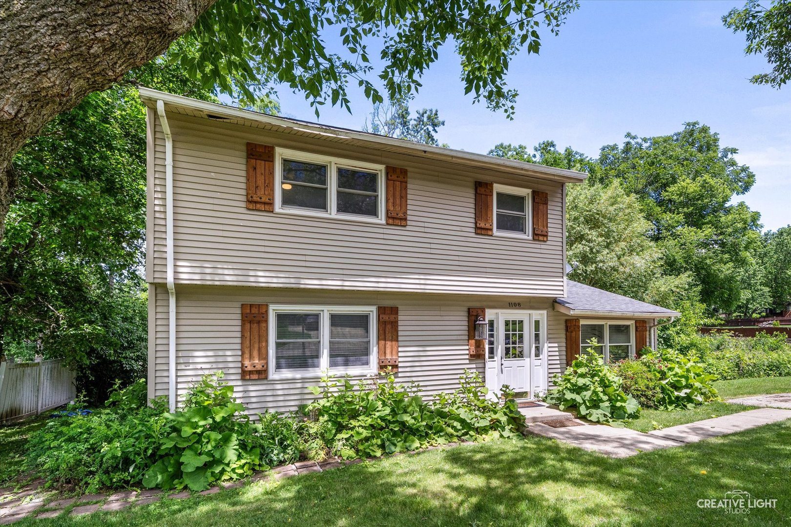 Homes for sale in St. Charles, IL | 1108 Edwards Ave, St. Charles, IL 60174 | MLS# 12687144