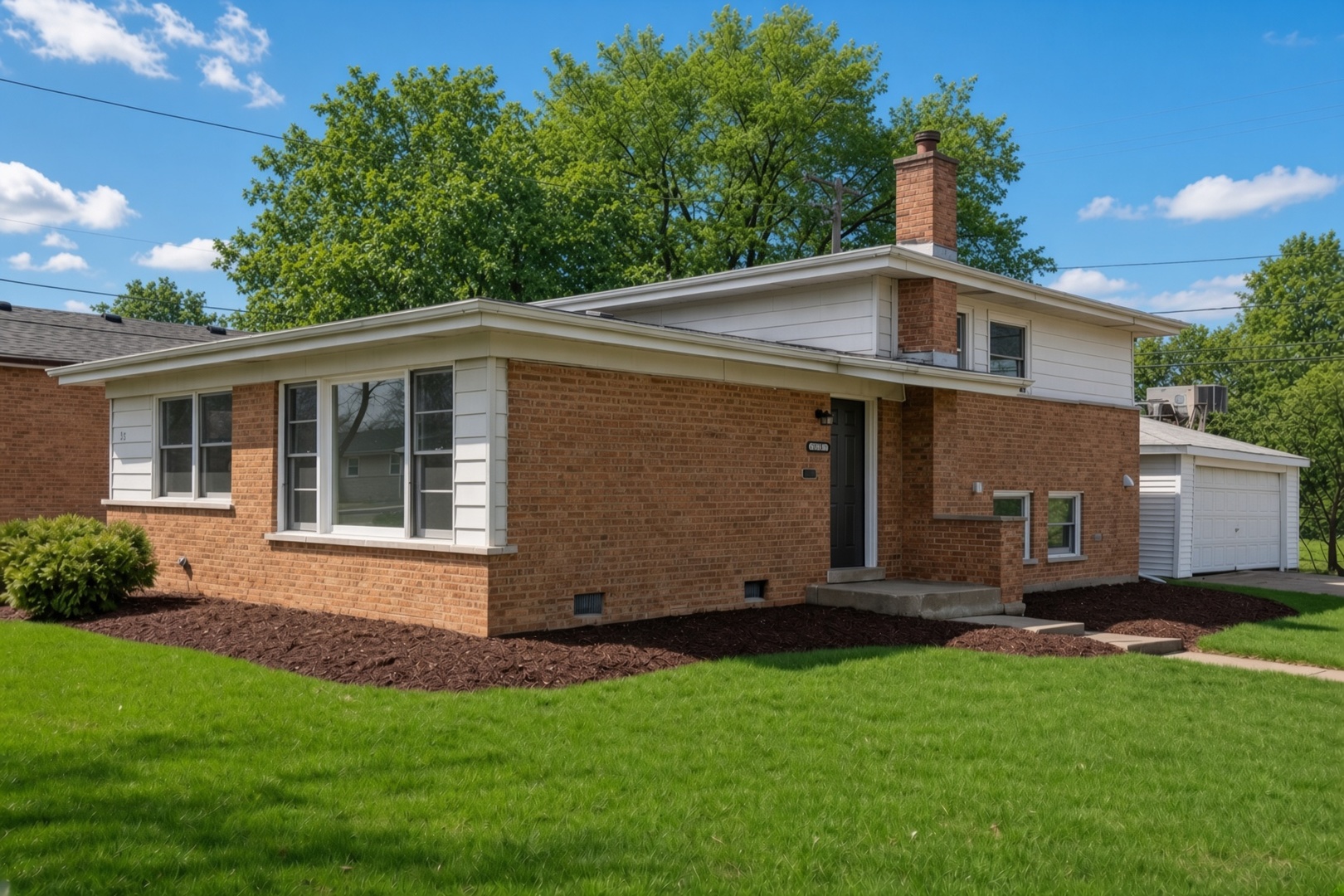 2nd image of 172 Strieff Ave, Chicago Heights, IL 60411 | MLS# 12687390