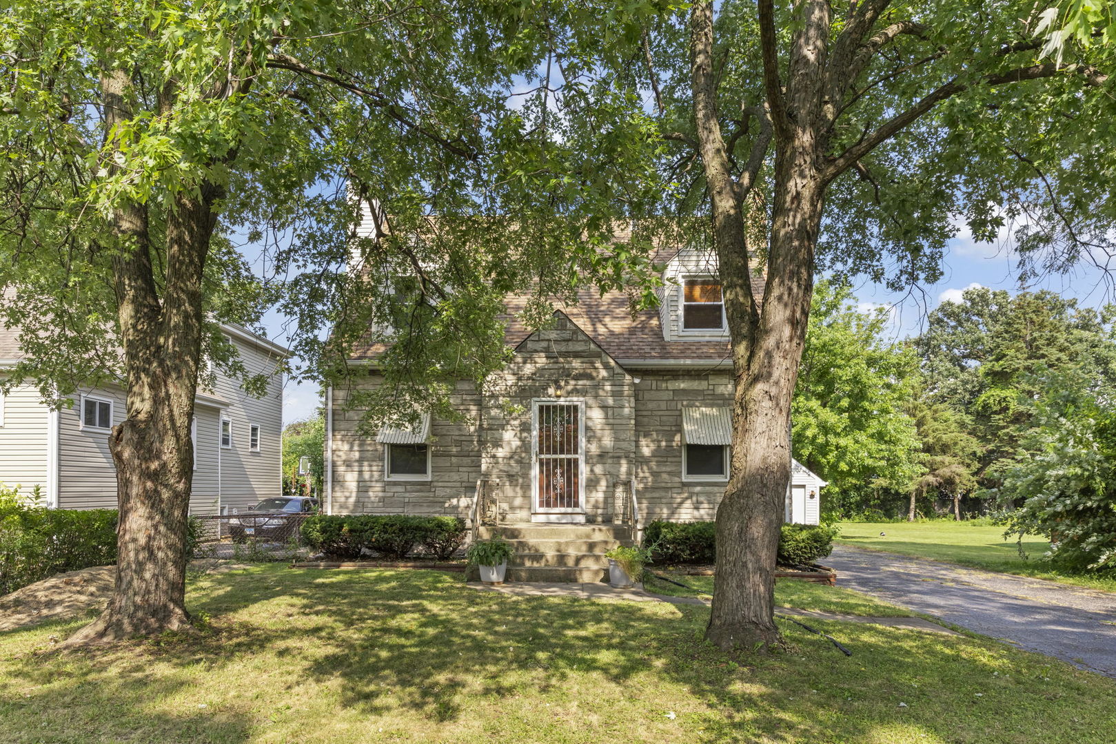 Homes for sale in Elmhurst, IL | 1217 Degener Ave, Elmhurst, IL 60126 | MLS# 12687595