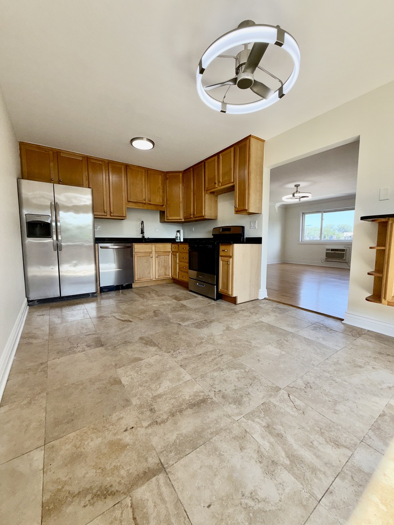 Homes for sale in Elmhurst, IL | 600 S York St #2E, Elmhurst, IL 60126 | MLS# 12687649