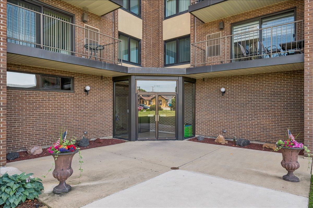 Homes for sale in Chicago, IL | 7707 W Irving Park Rd #308, Chicago, IL 60634 | MLS# 12688232