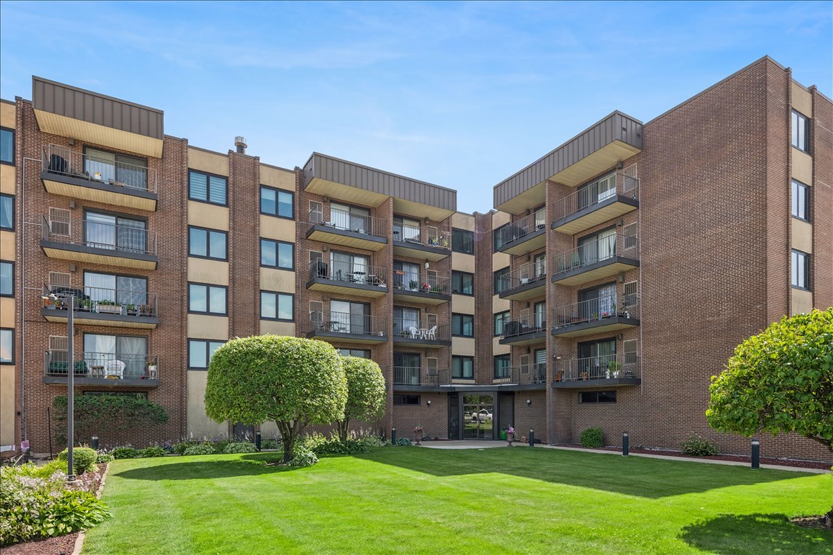Homes for sale in Chicago, IL | 7707 W Irving Park Rd #308, Chicago, IL 60634 | MLS# 12688232
