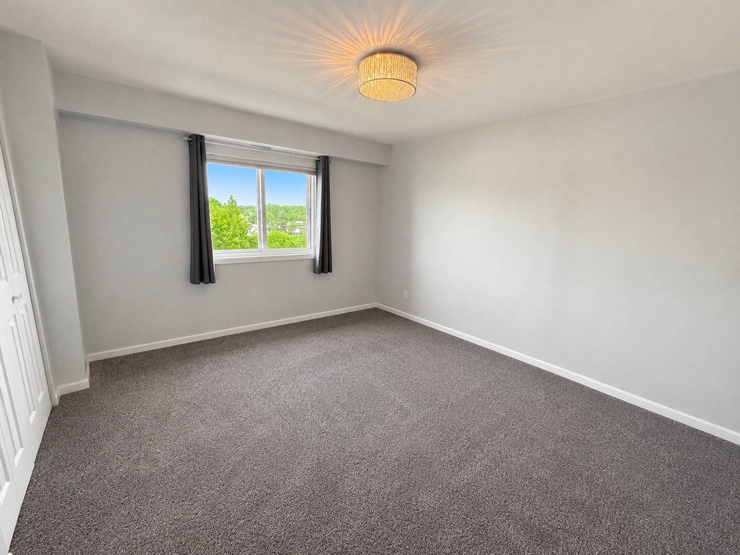 4th image of 5500 Lincoln Ave #510-E, Morton Grove, IL 60053 | MLS# 12688361