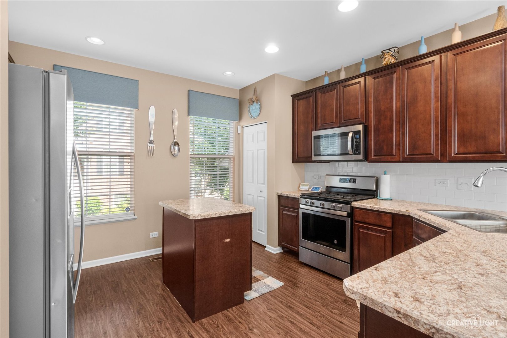 2nd image of 263 Lakeshore Dr, Oswego, IL 60543 | MLS# 12688501