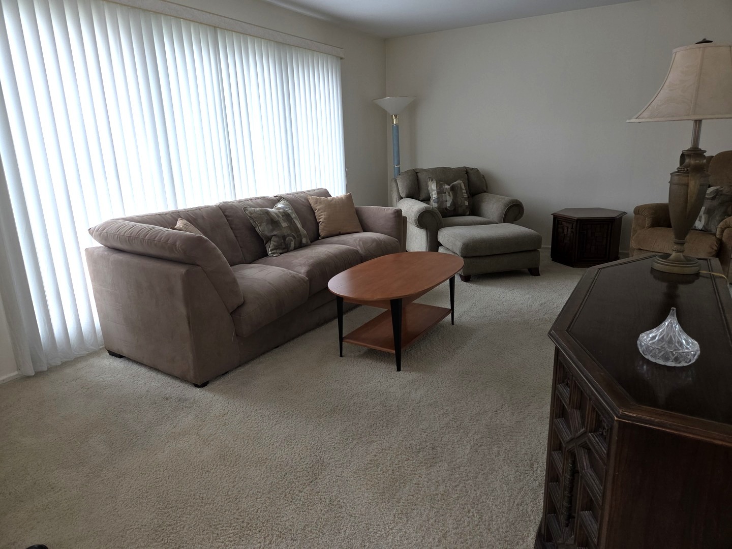 5th image of 212 N Walnut Ln N, Schaumburg, IL 60194 | MLS# 12689162
