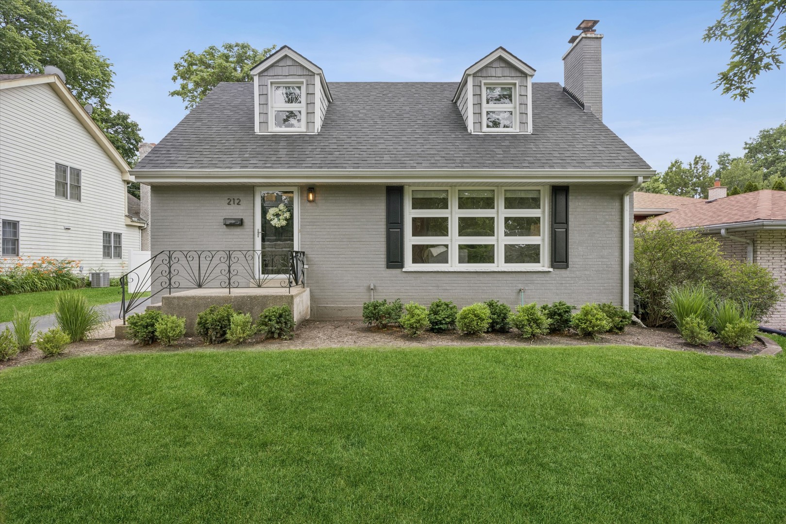 Homes for sale in Clarendon Hills, IL | 212 N Jackson Rd, Clarendon Hills, IL 60514 | MLS# 12689304