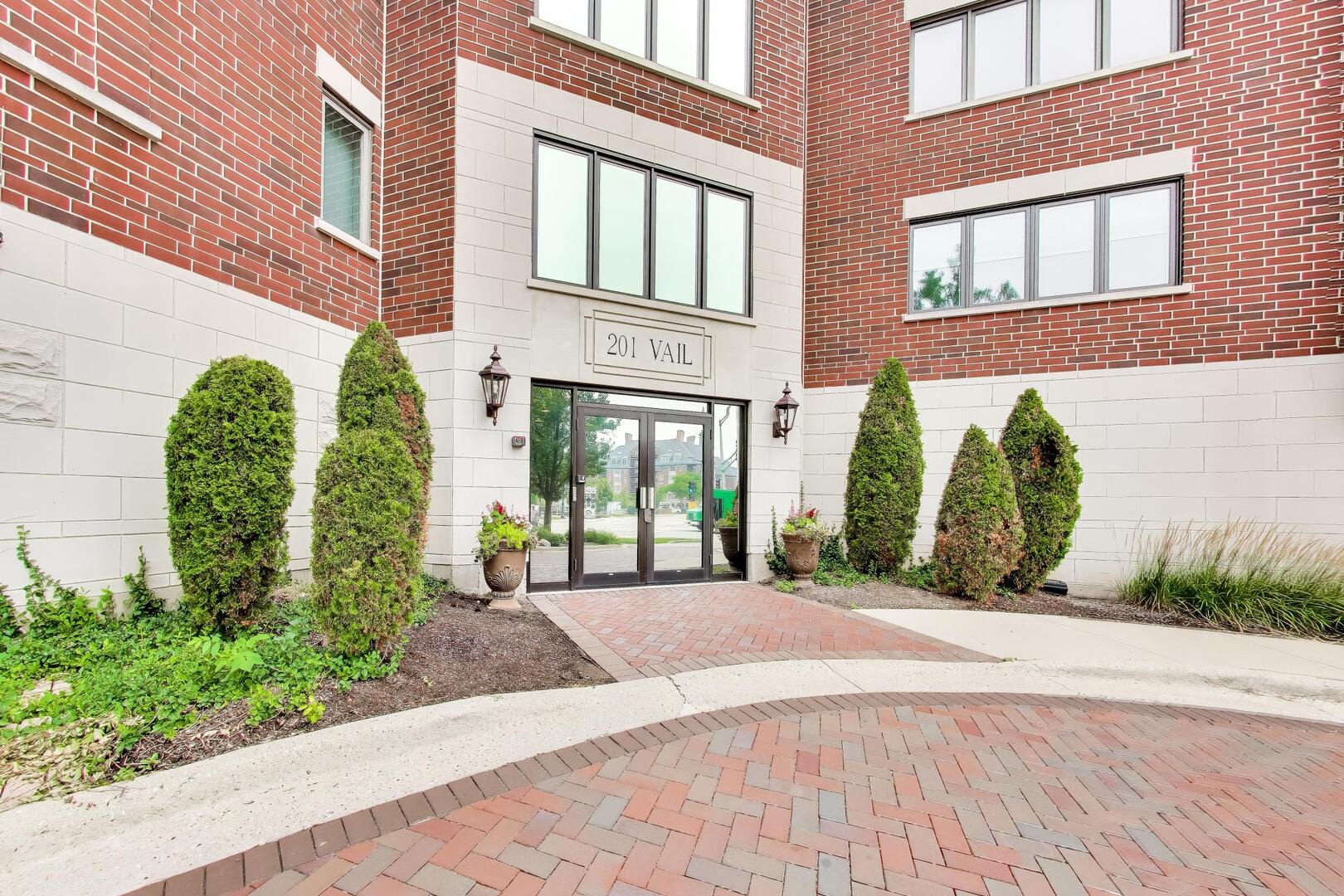 2nd image of 201 N Vail Ave #409, Arlington Heights, IL 60004 | MLS# 12689660