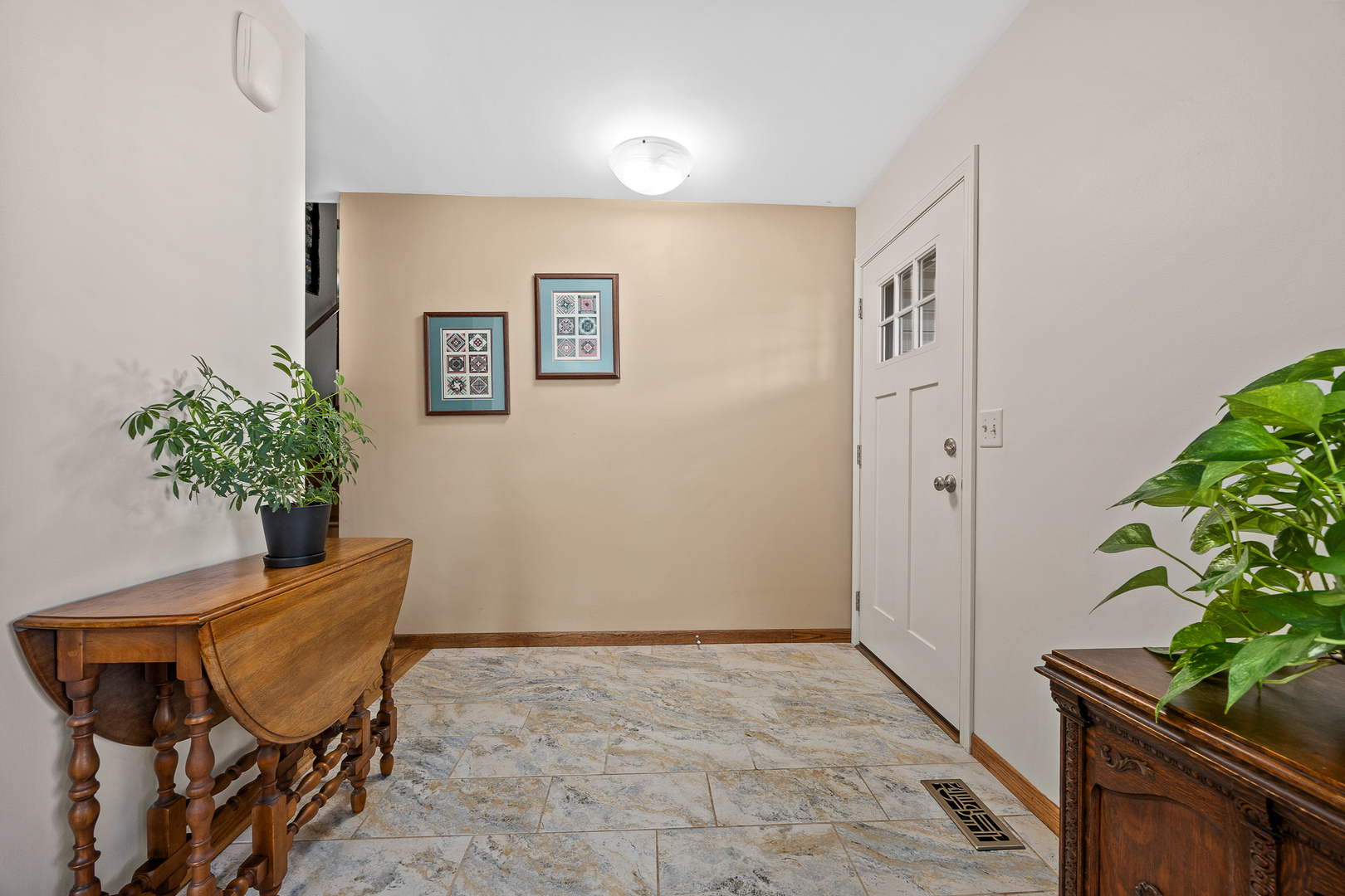 Homes for sale in Downers Grove, IL | 4600 Roslyn Rd, Downers Grove, IL 60515 | MLS# 12689925