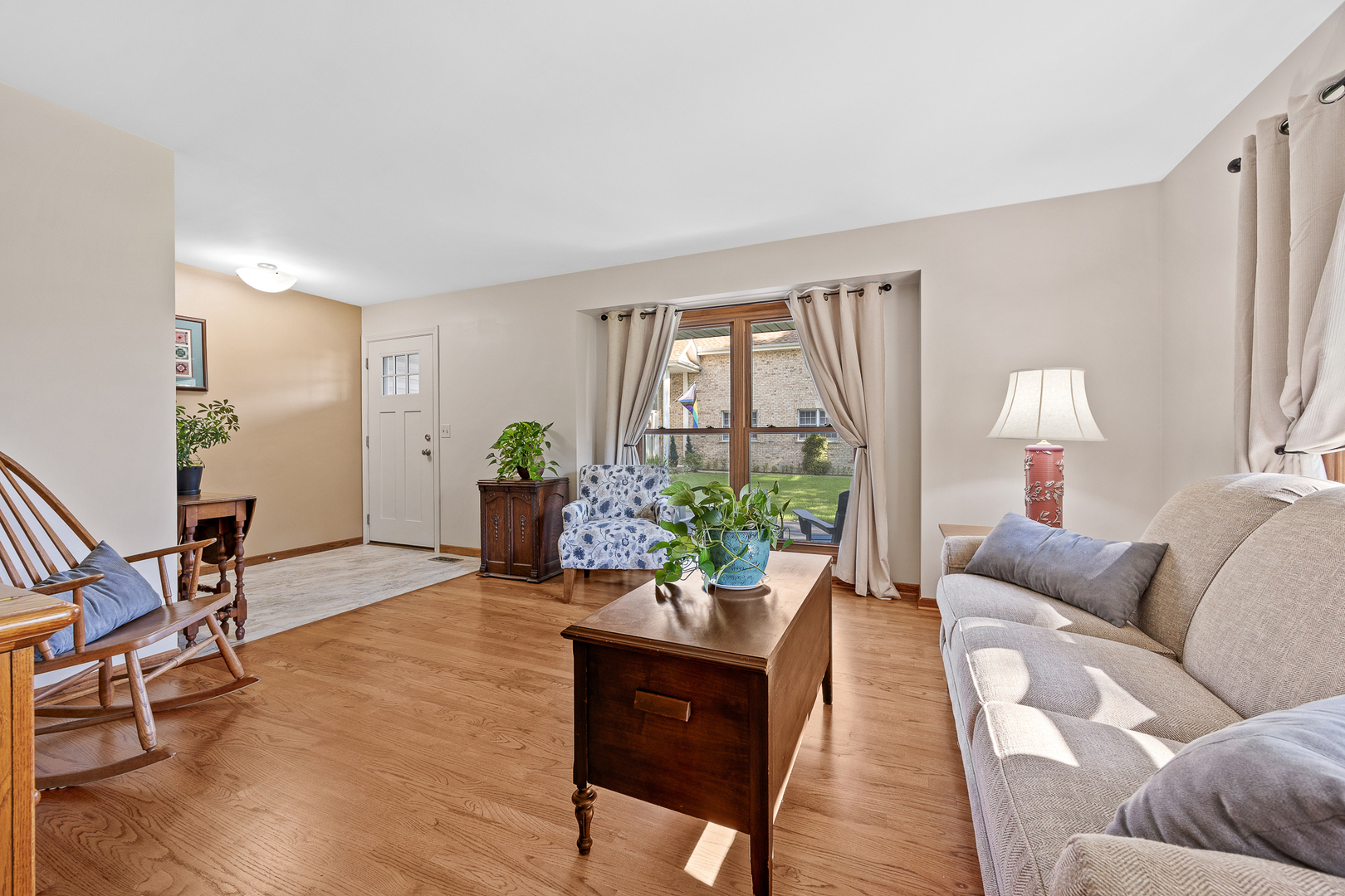 5th image of 4600 Roslyn Rd, Downers Grove, IL 60515 | MLS# 12689925