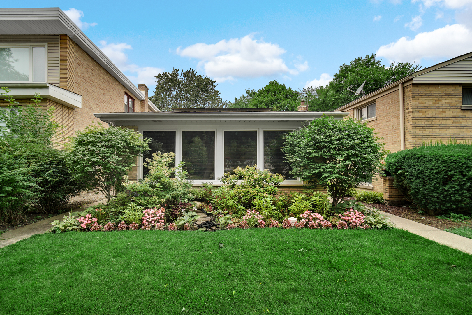 2nd image of 9110 Forestview Rd, Evanston, IL 60203 | MLS# 12690290