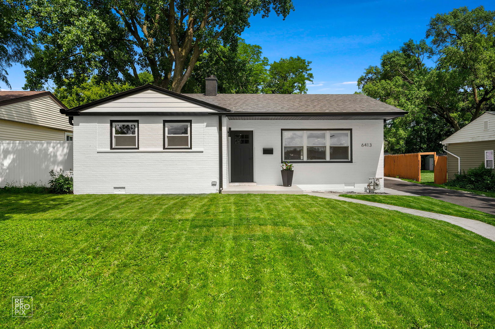 Homes for sale in Downers Grove, IL | 6413 Dunham Rd, Downers Grove, IL 60516 | MLS# 12690351