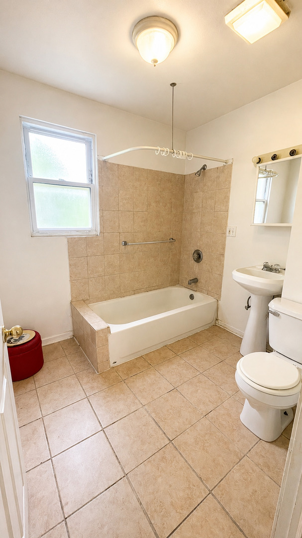 Homes for sale in Chicago, IL | 4459 W Carroll Ave, Chicago, IL 60624 | MLS# 12690549