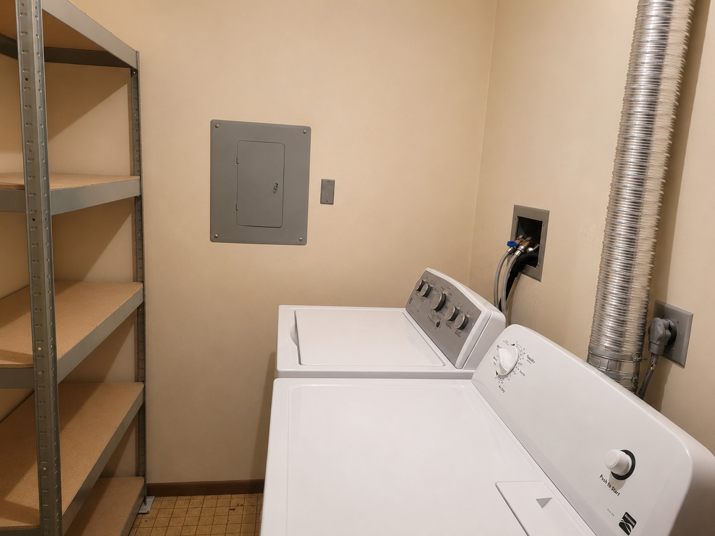 2nd image of 3139 4th St, Moline, IL 61265