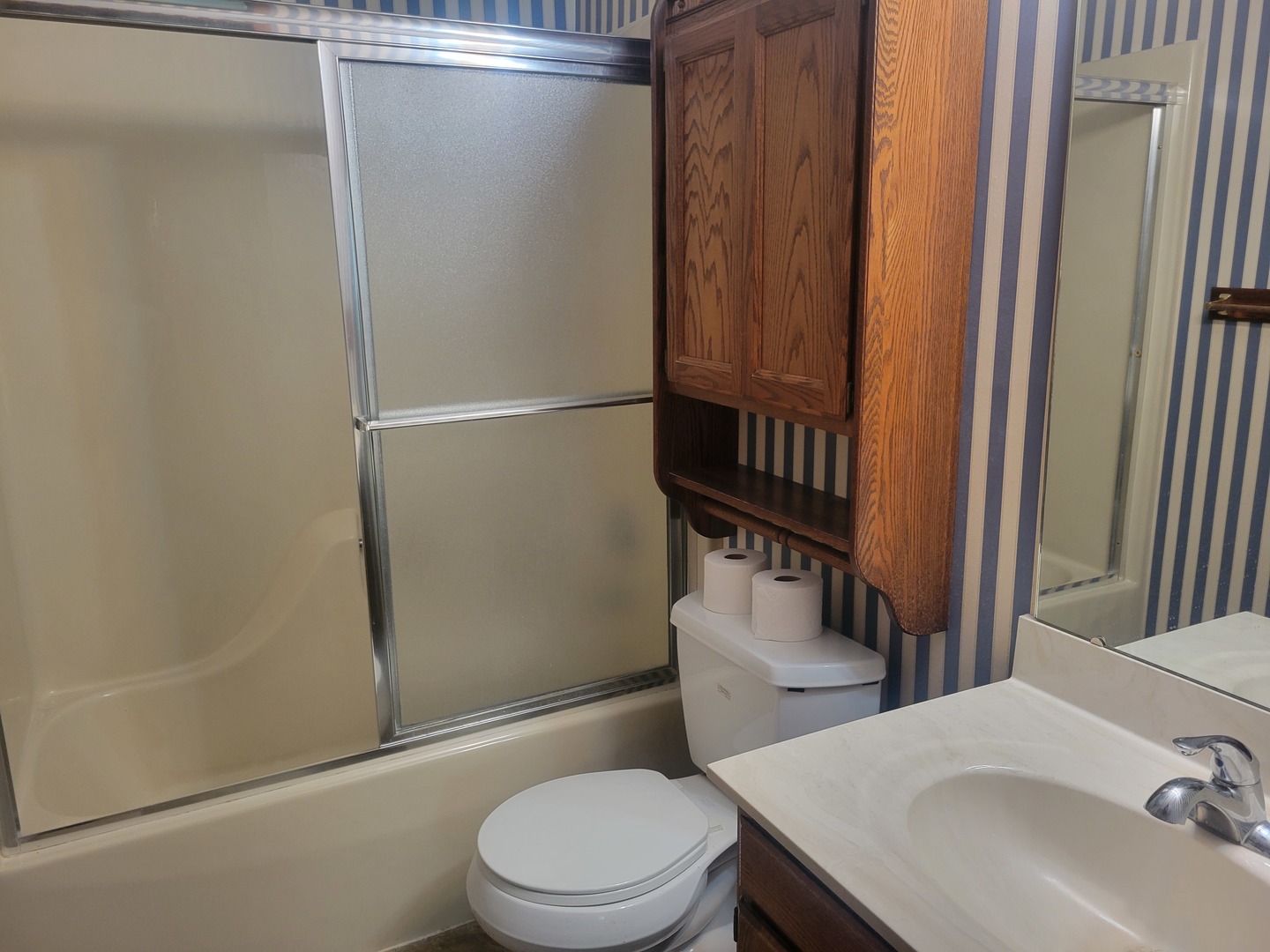 4th image of 3139 4th St, Moline, IL 61265