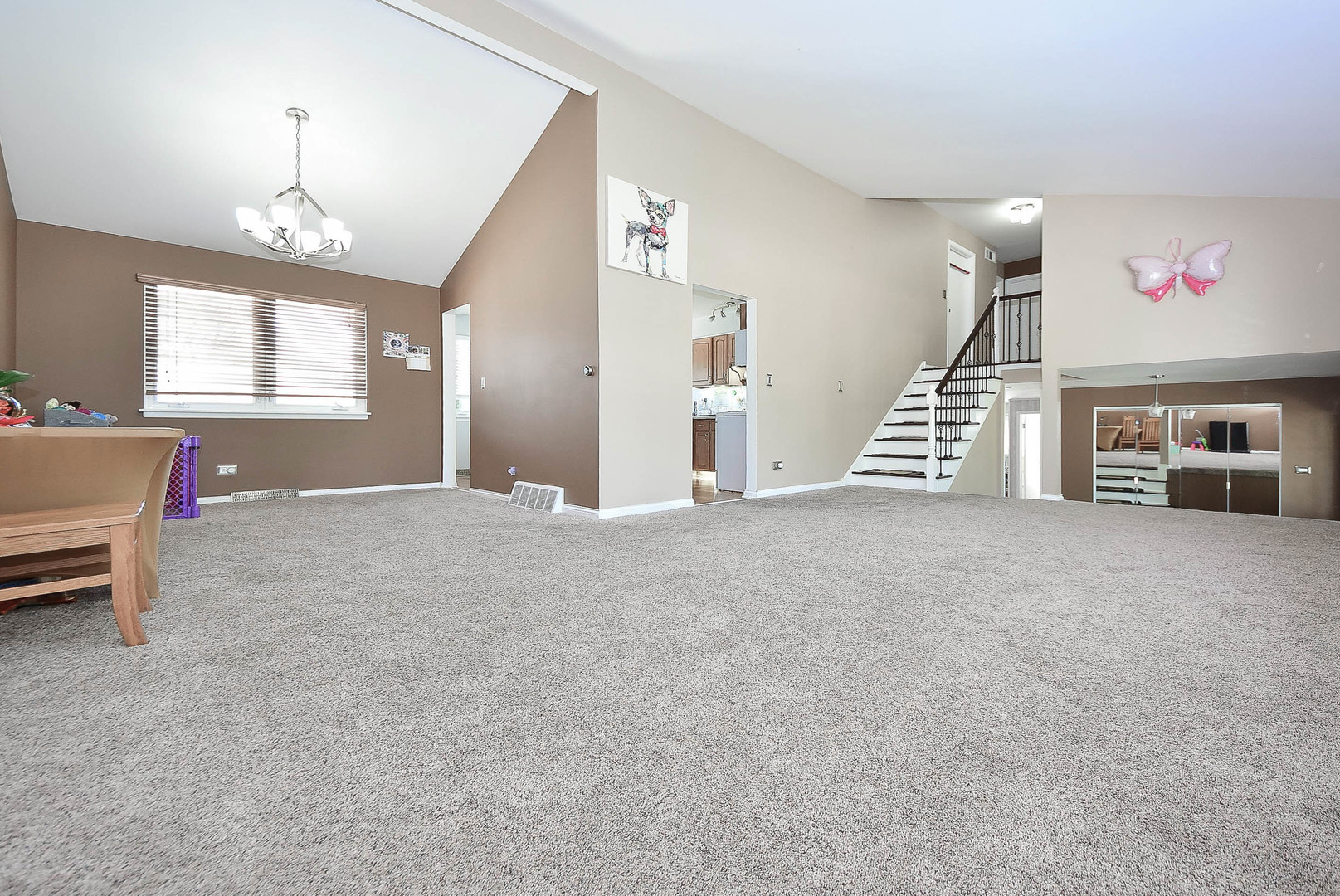 4th image of 1413 N Burning Bush Ln, Mount Prospect, IL 60056 | MLS# 12690651