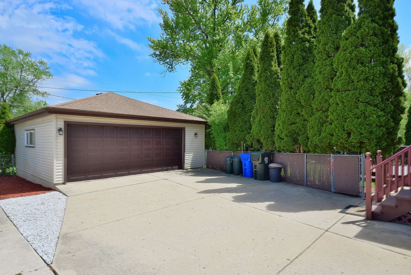 25th image of 1413 N Burning Bush Ln, Mount Prospect, IL 60056 | MLS# 12690651