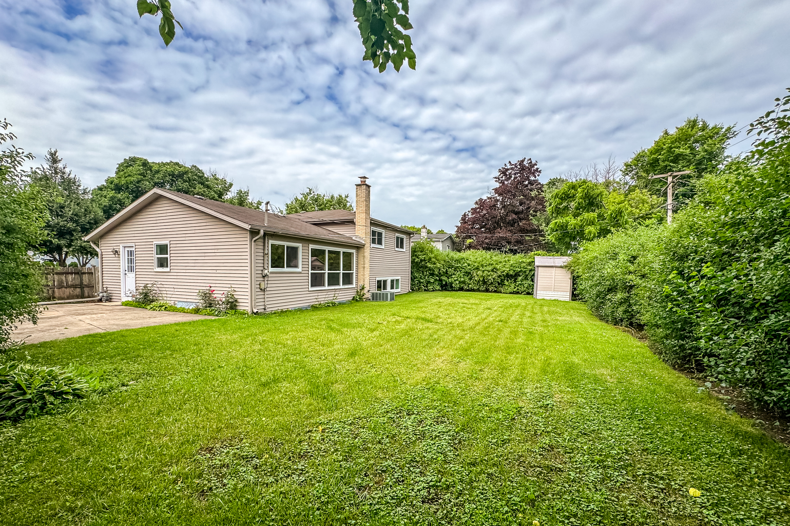 29th image of 2018 E Ivy Ln, Mount Prospect, IL 60056 | MLS# 12690877
