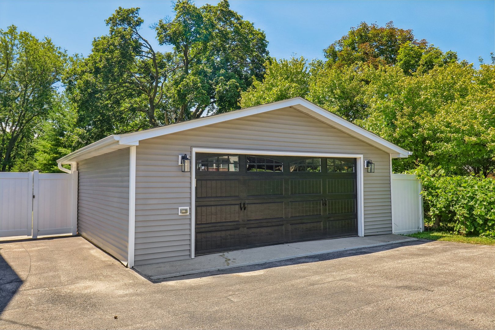 image of 4103 Old Grand Ave, Gurnee, IL 60031 | MLS# 12690917