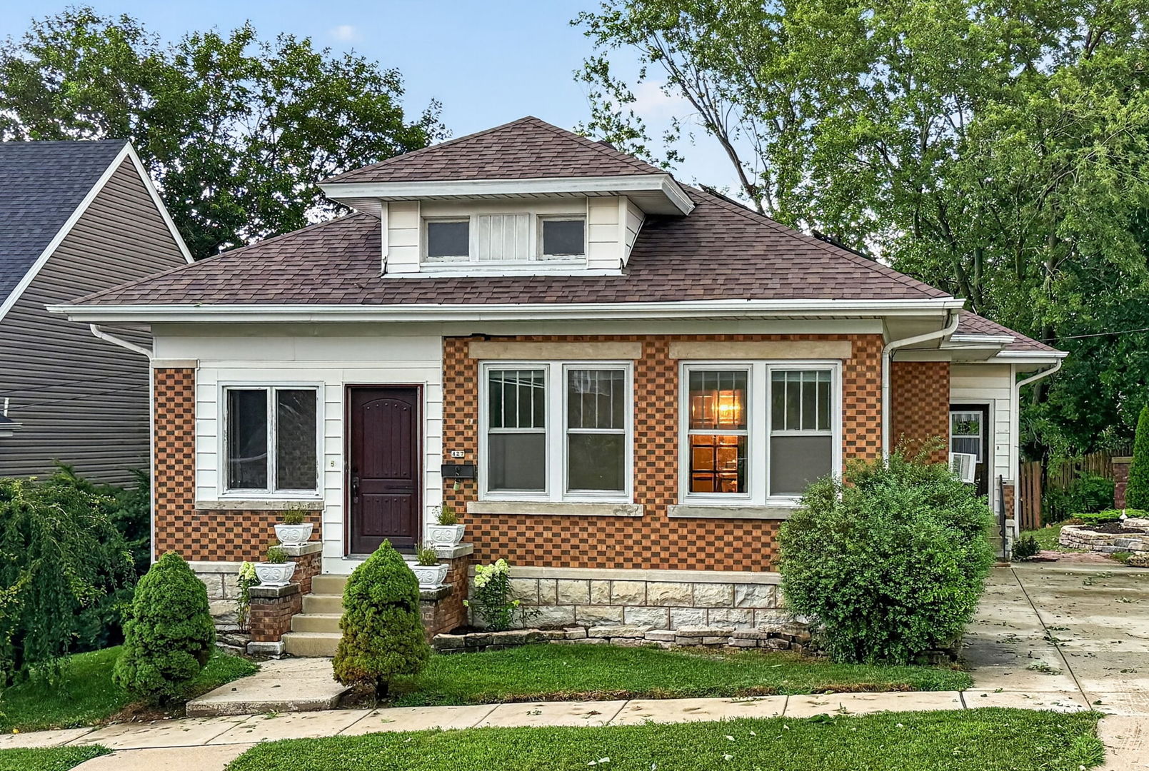 1st image of 427 Grant St, Lemont, IL 60439 | MLS# 12690993