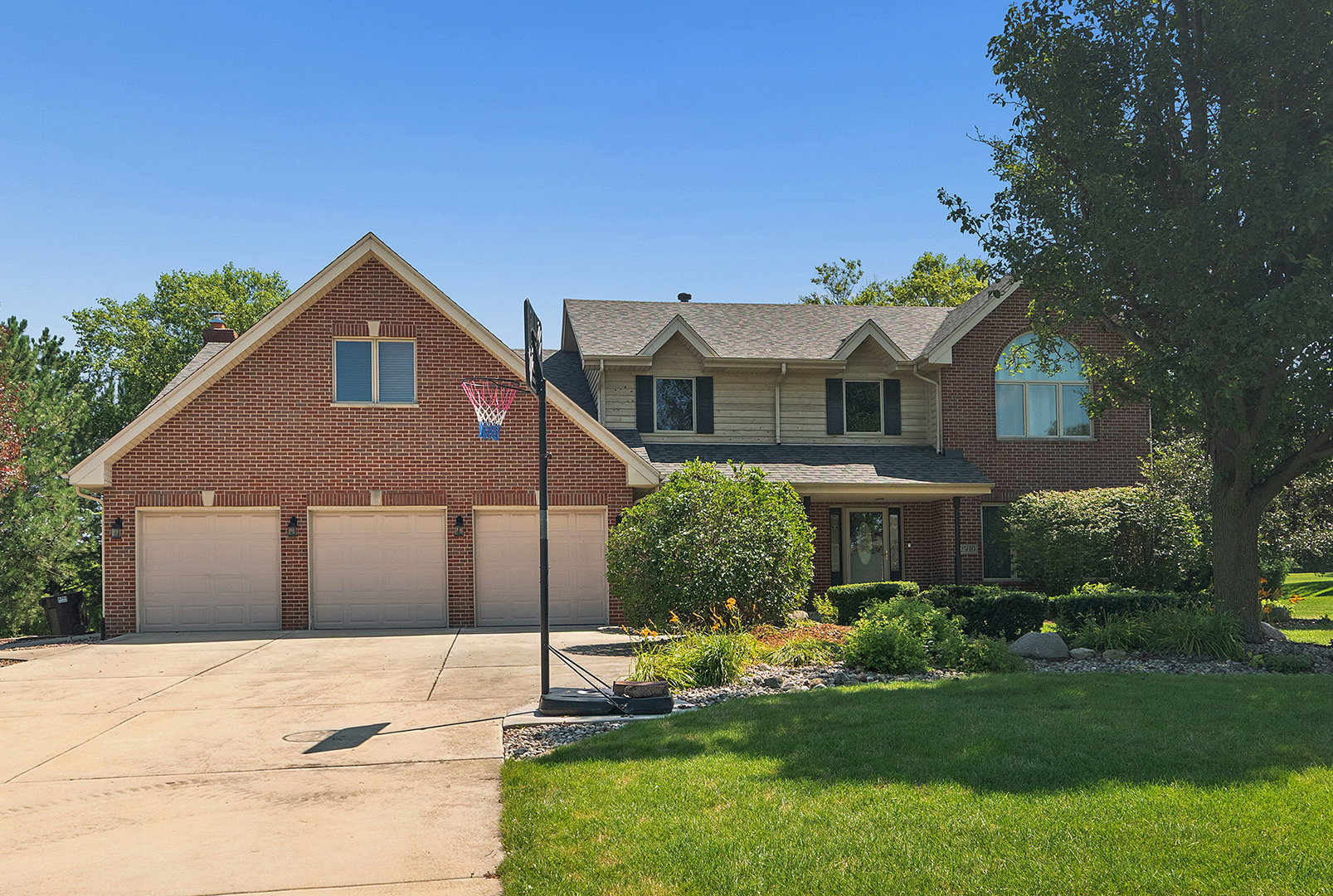 2nd image of 25619 S Bristol Ln, Monee, IL 60449 | MLS# 12691000
