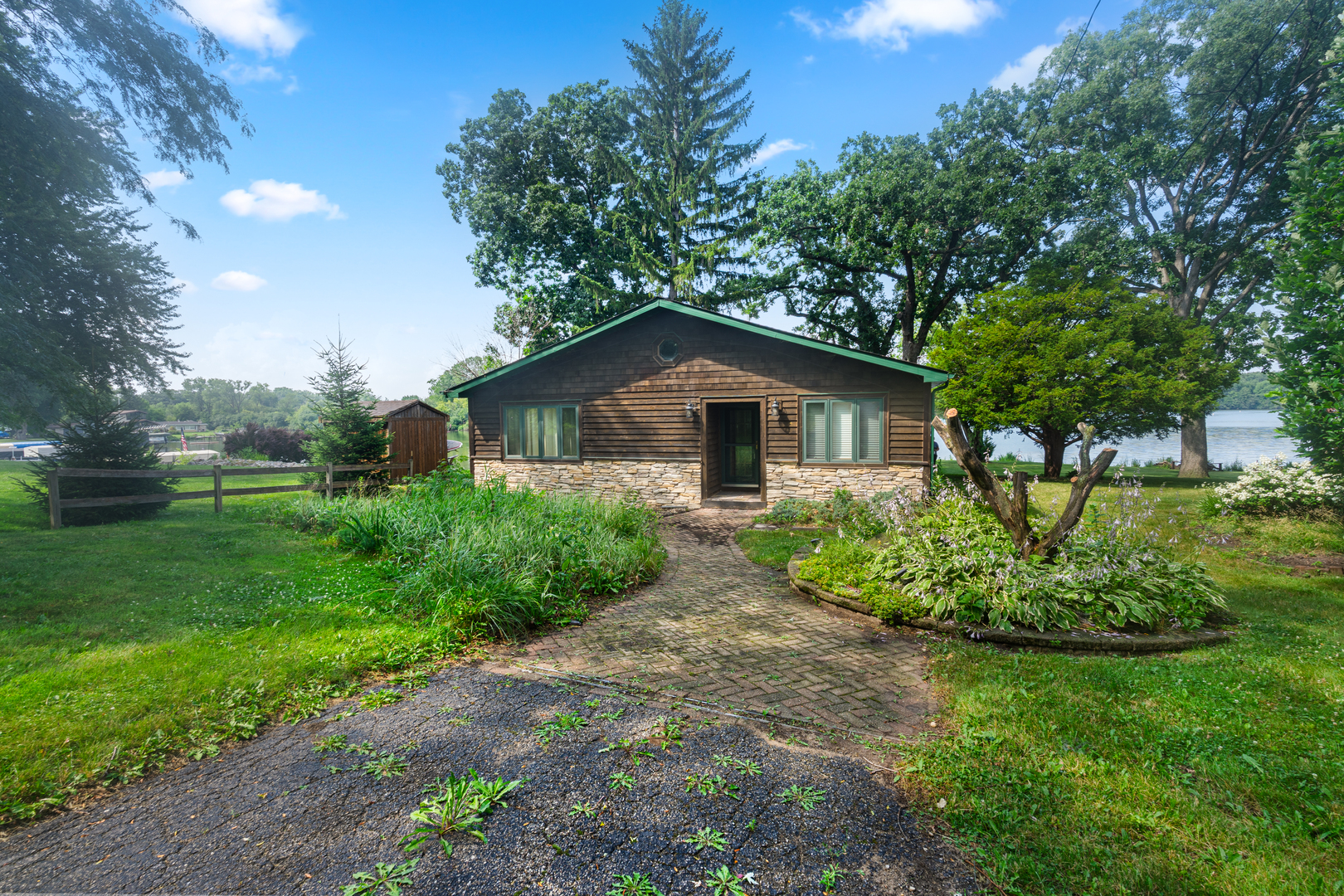 1st image of 4122 W Lake Shore Dr, Wonder Lake, IL 60097 | MLS# 12691106
