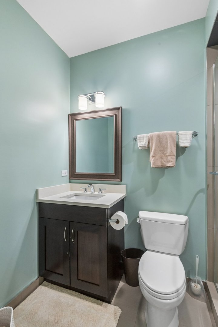 Homes for sale in Chicago, IL | 2109 W Sunnyside Ave, Chicago, IL 60625 | MLS# 12691150