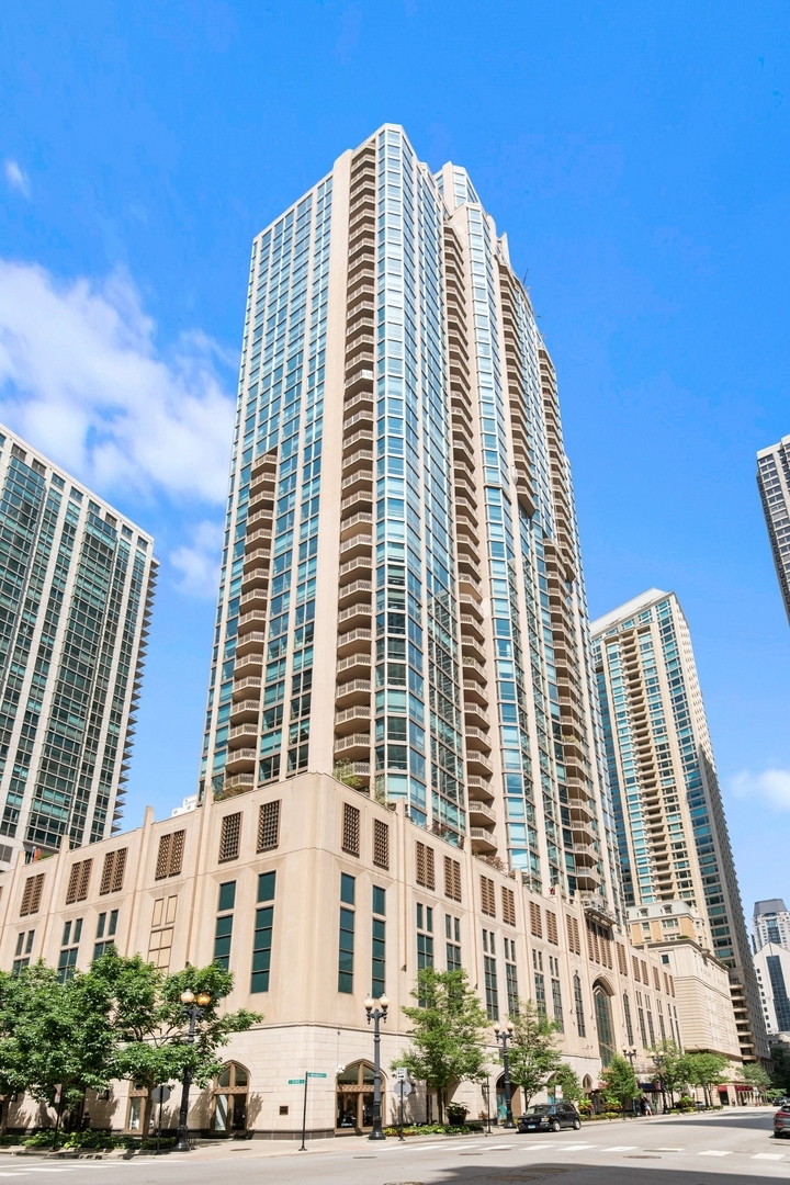 1st image of 21 E Huron St #2803, Chicago, IL 60611 | MLS# 12691185