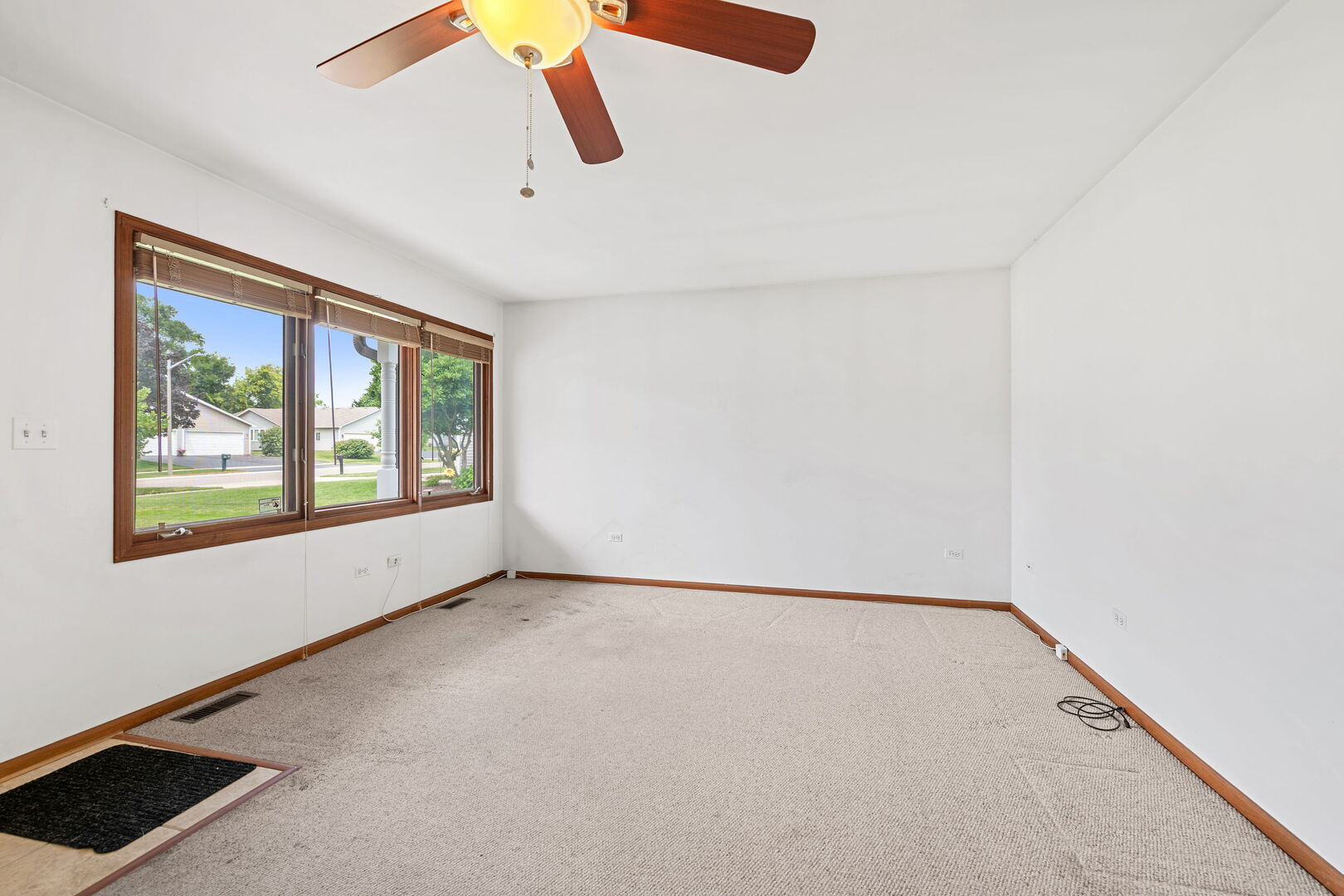 4th image of 711 Harmony Ct, North Aurora, IL 60542 | MLS# 12691357