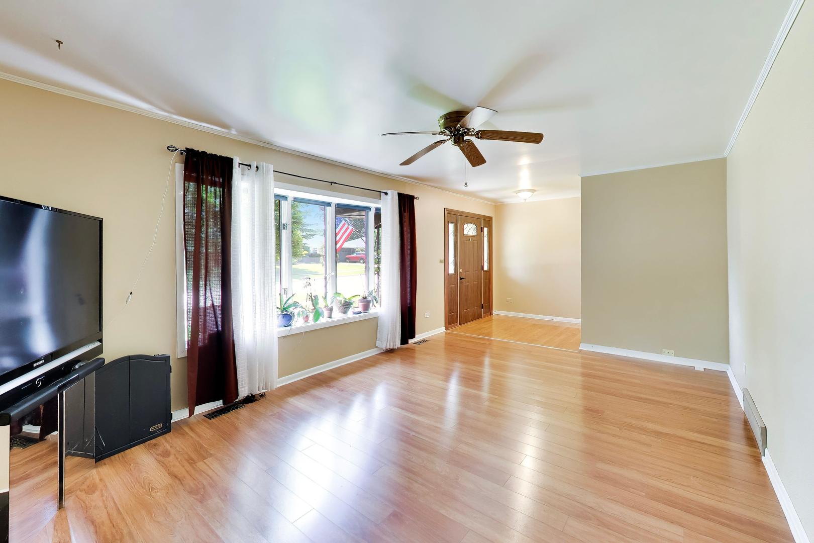 Homes for sale in Hanover Park, IL | 7420 Gladiola Ave, Hanover Park, IL 60133 | MLS# 12691483