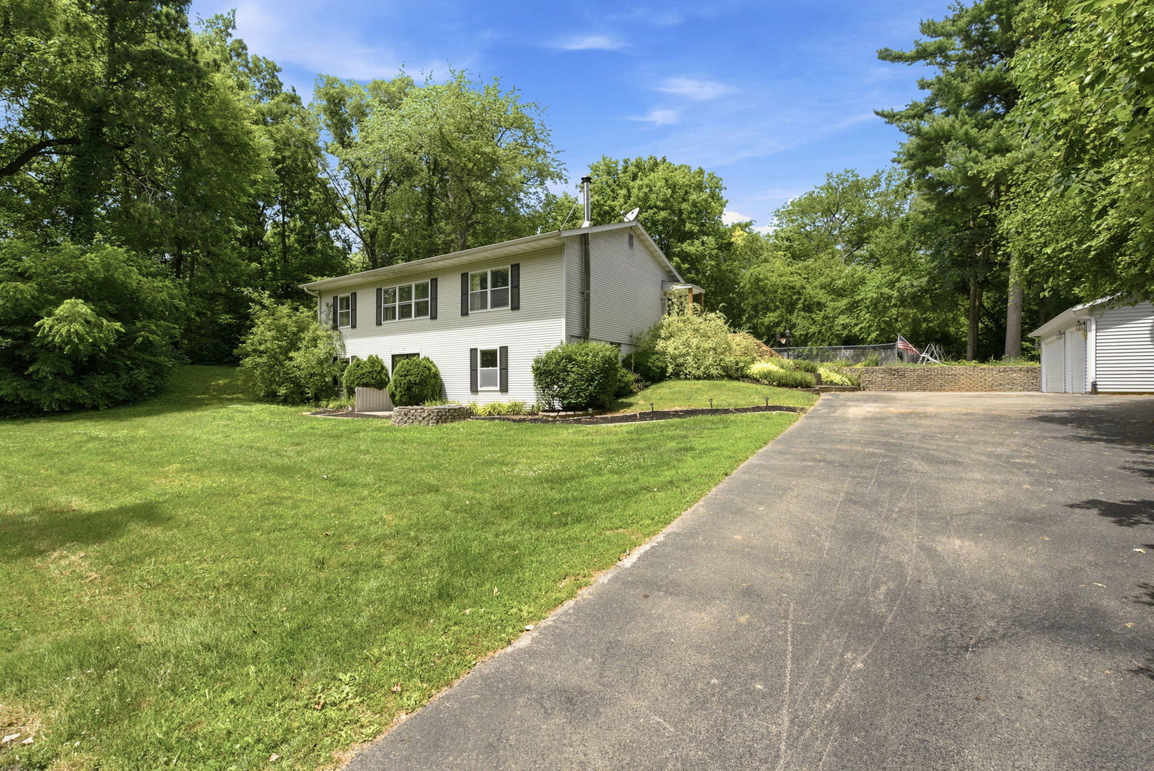 Homes for sale in Port Byron, IL | 18923 43rd Ave N, Port Byron, IL 61275 | MLS# 12691635