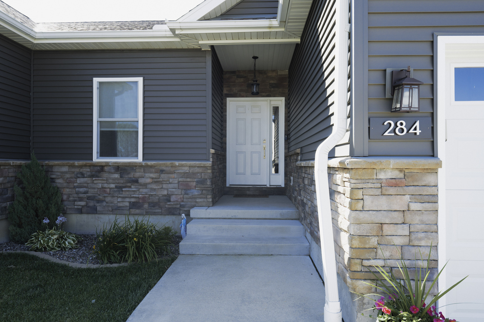 2nd image of 284 Sunset Blvd, Oglesby, IL 61348 | MLS# 12692641