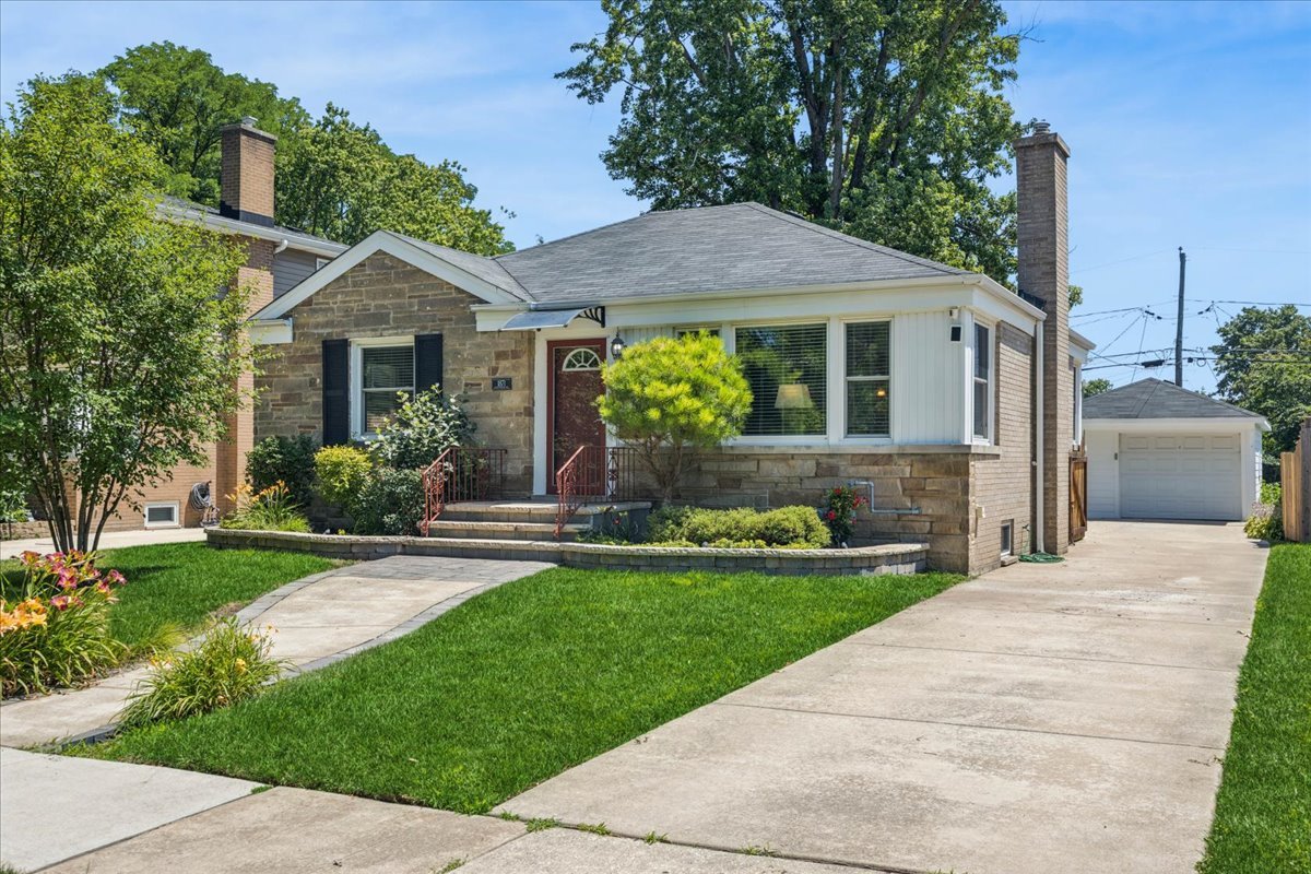 Homes for sale in Westchester, IL | 1871 Hawthorne Ave, Westchester, IL 60154 | MLS# 12692651