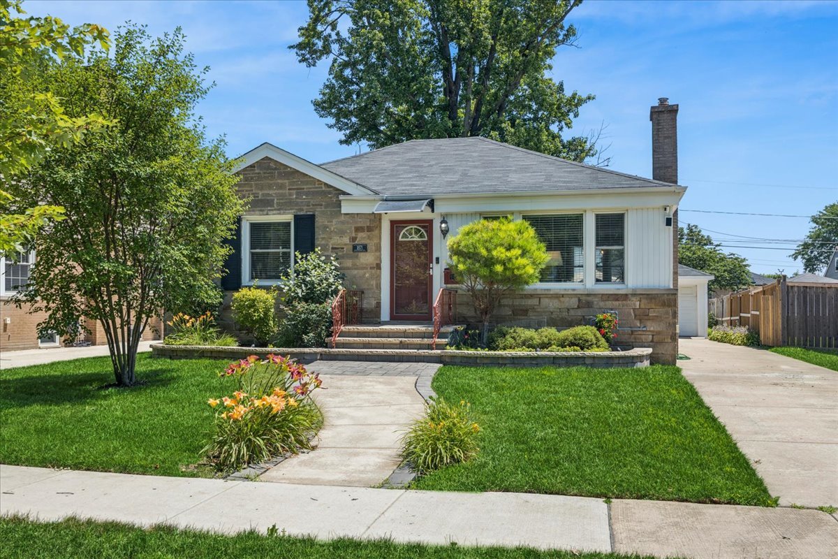 Homes for sale in Westchester, IL | 1871 Hawthorne Ave, Westchester, IL 60154 | MLS# 12692651