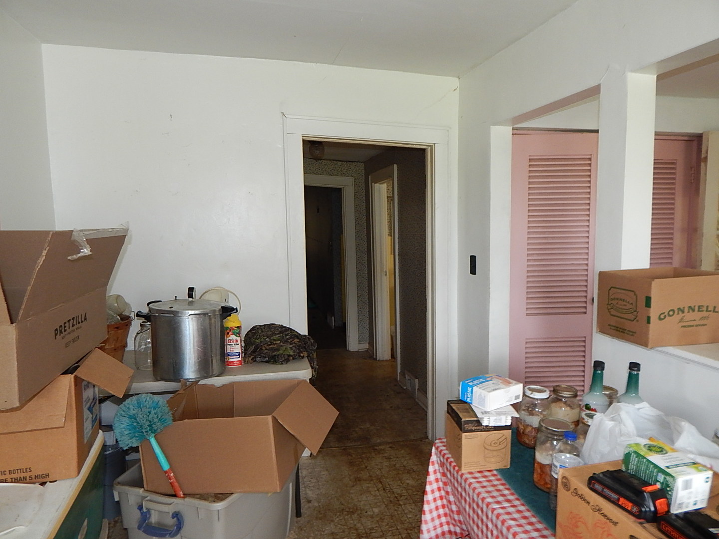 17th image of 42 10th St, Carbon Cliff, IL 61239 | MLS# 12692785