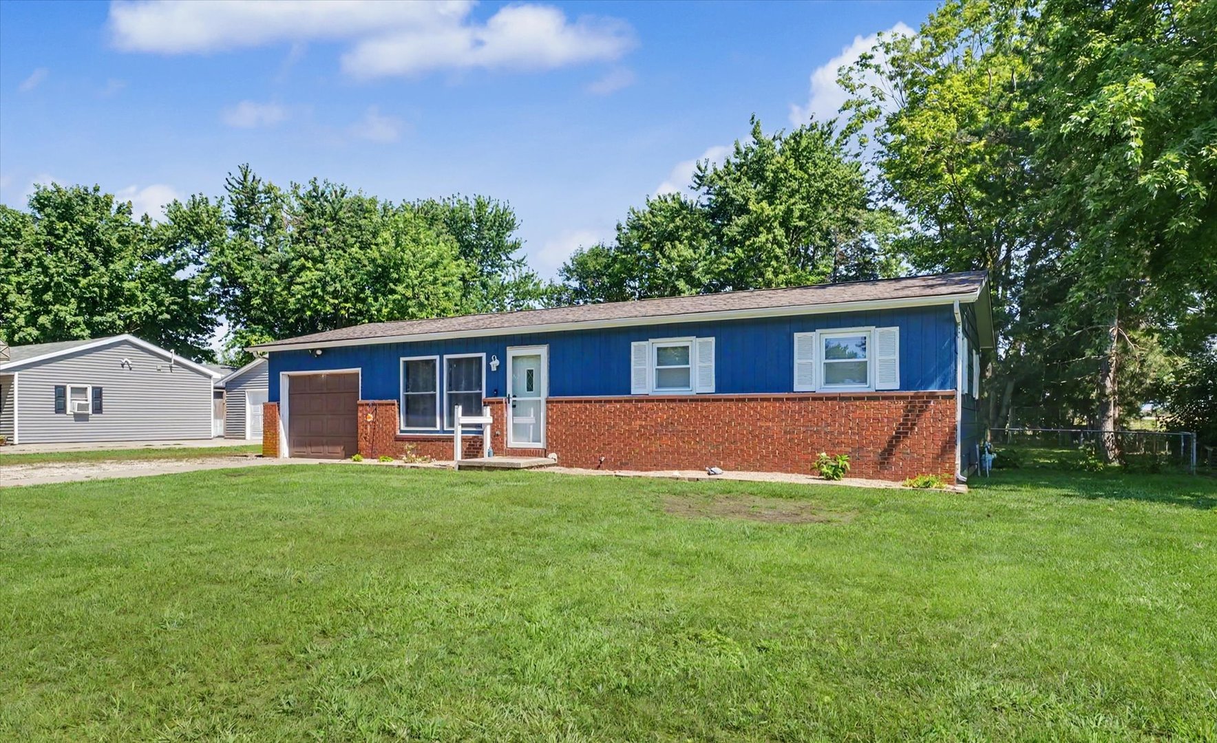 Homes for sale in St. Joseph, IL | 406 Northgate Dr, St. Joseph, IL 61873 | MLS# 12692928