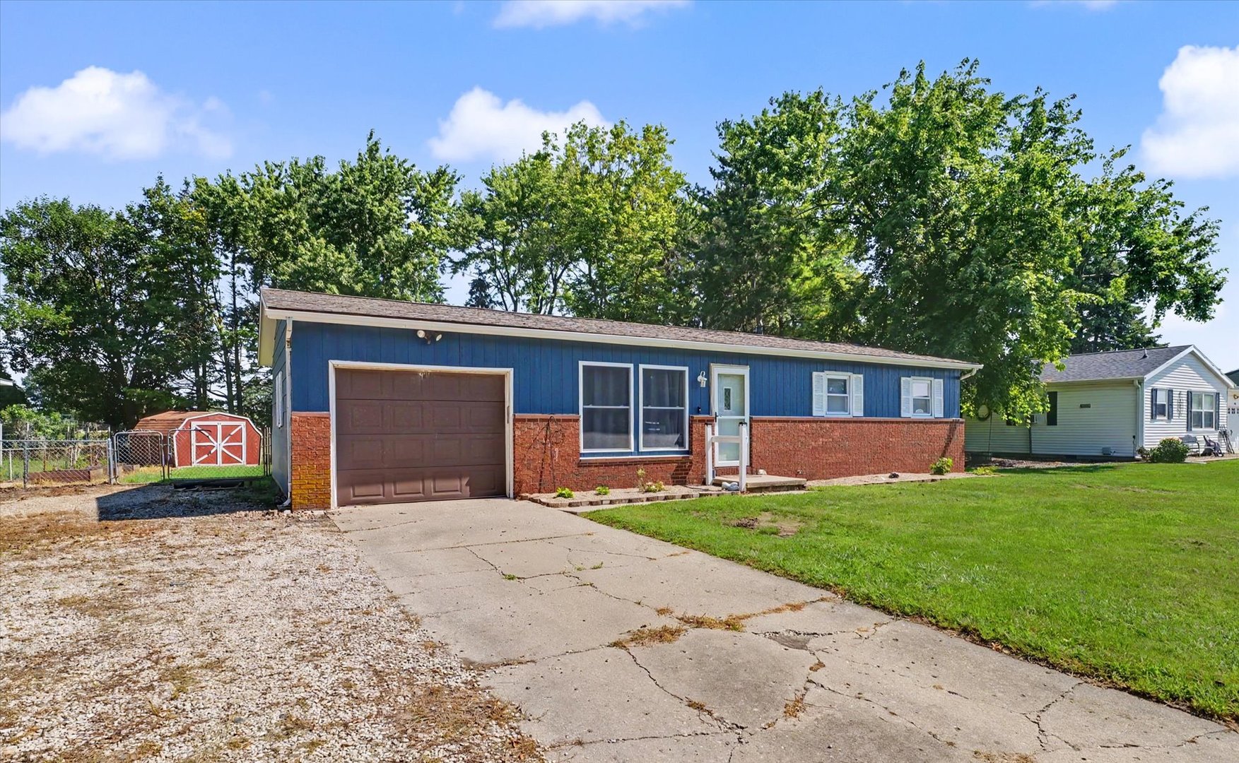 Homes for sale in St. Joseph, IL | 406 Northgate Dr, St. Joseph, IL 61873 | MLS# 12692928