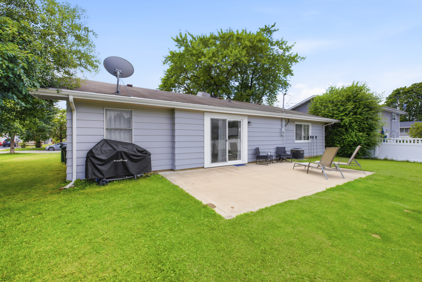 15th image of 1470 Devonshire Ln, Hoffman Estates, IL 60169 | MLS# 12693217